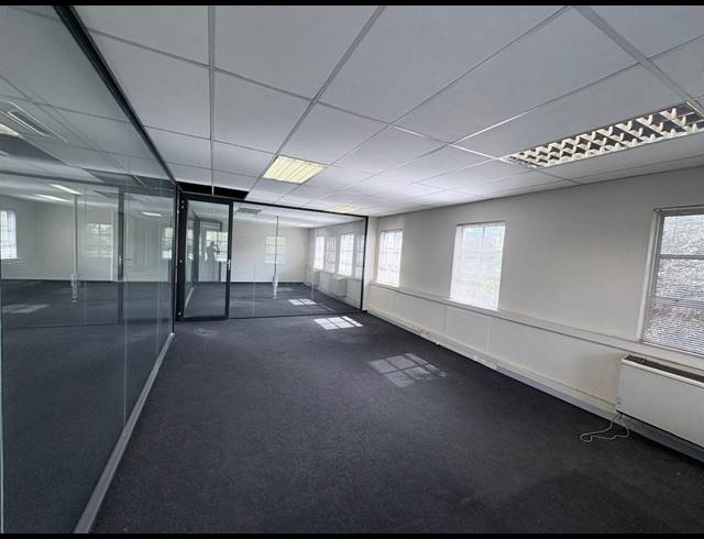270M² OFFICE TO LET IN FOURWAYS